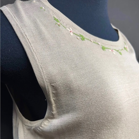 Cardigan Sweater Sleeveless Top Fitted August Silk Knits Vintage Embroidered - Picture 6 of 10